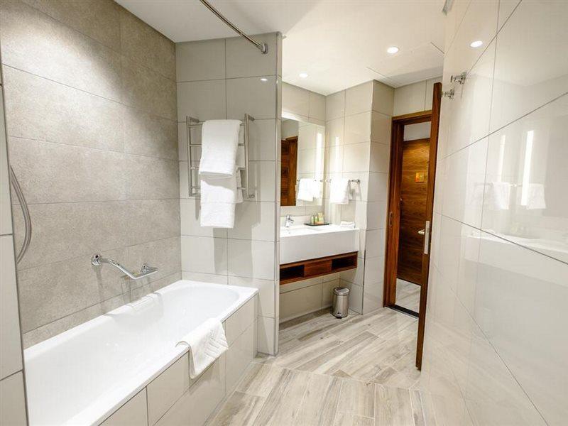 Hilton Garden Inn Mbabane Bagian luar foto