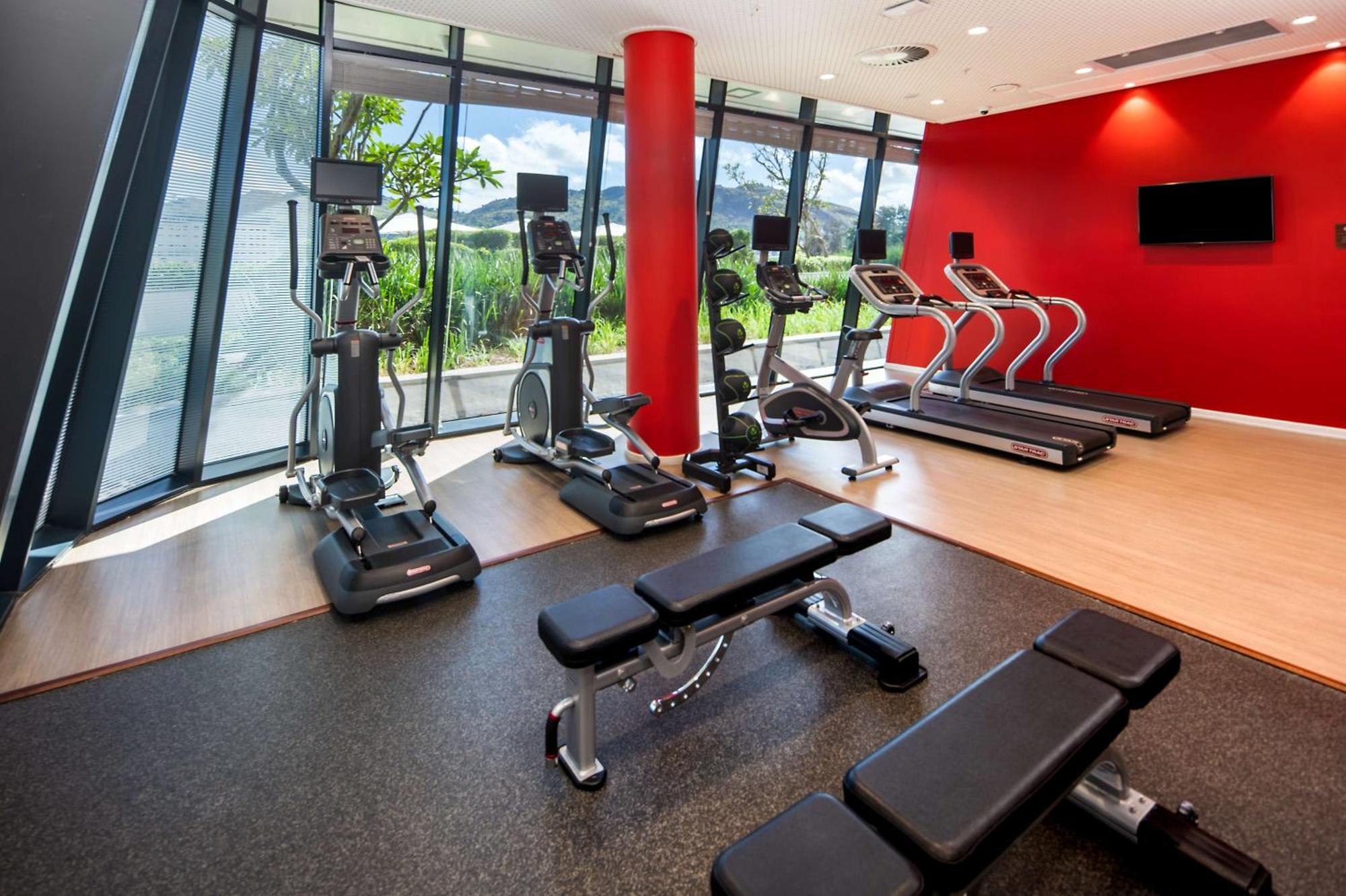 Hilton Garden Inn Mbabane Bagian luar foto