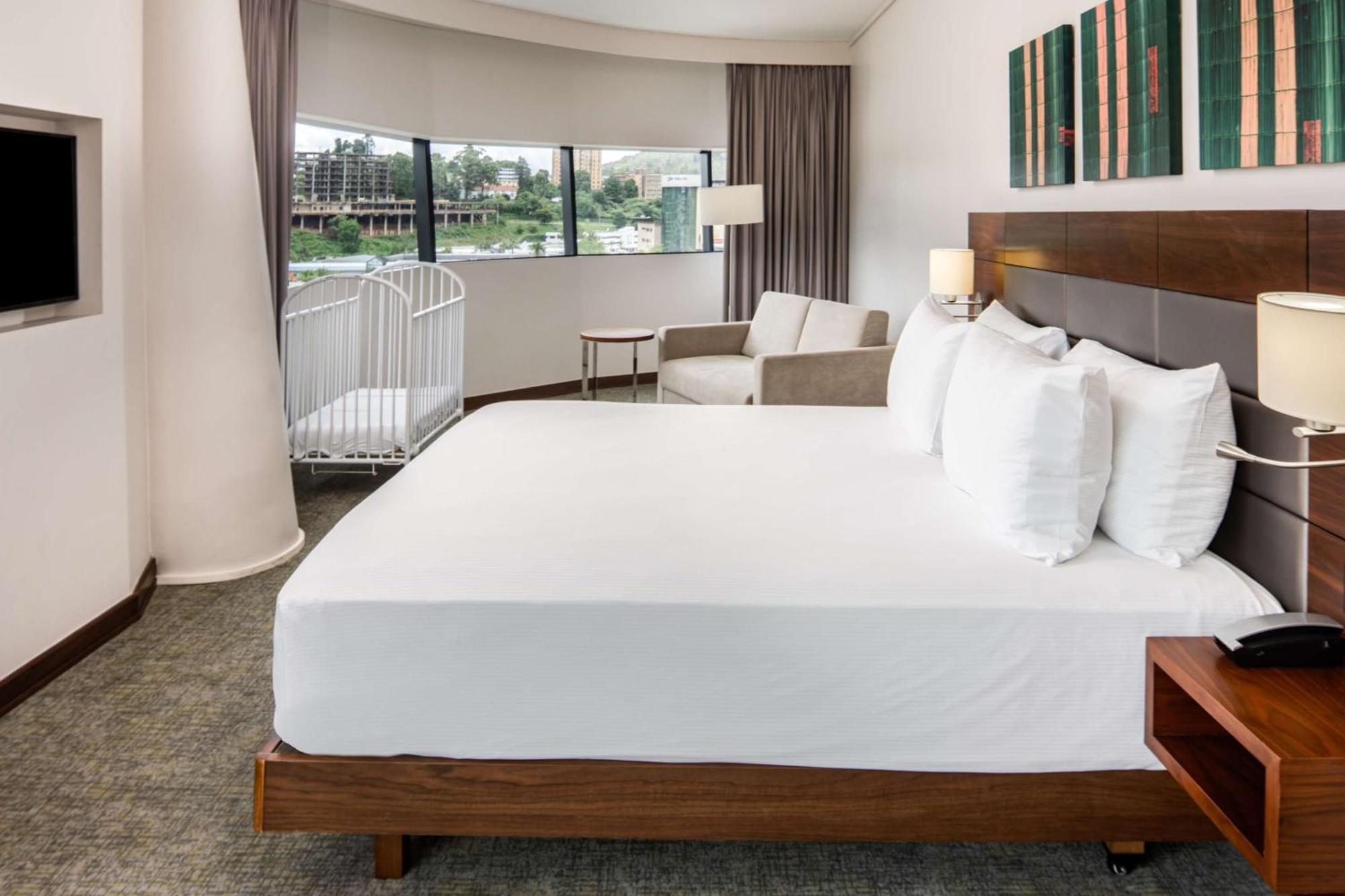 Hilton Garden Inn Mbabane Bagian luar foto