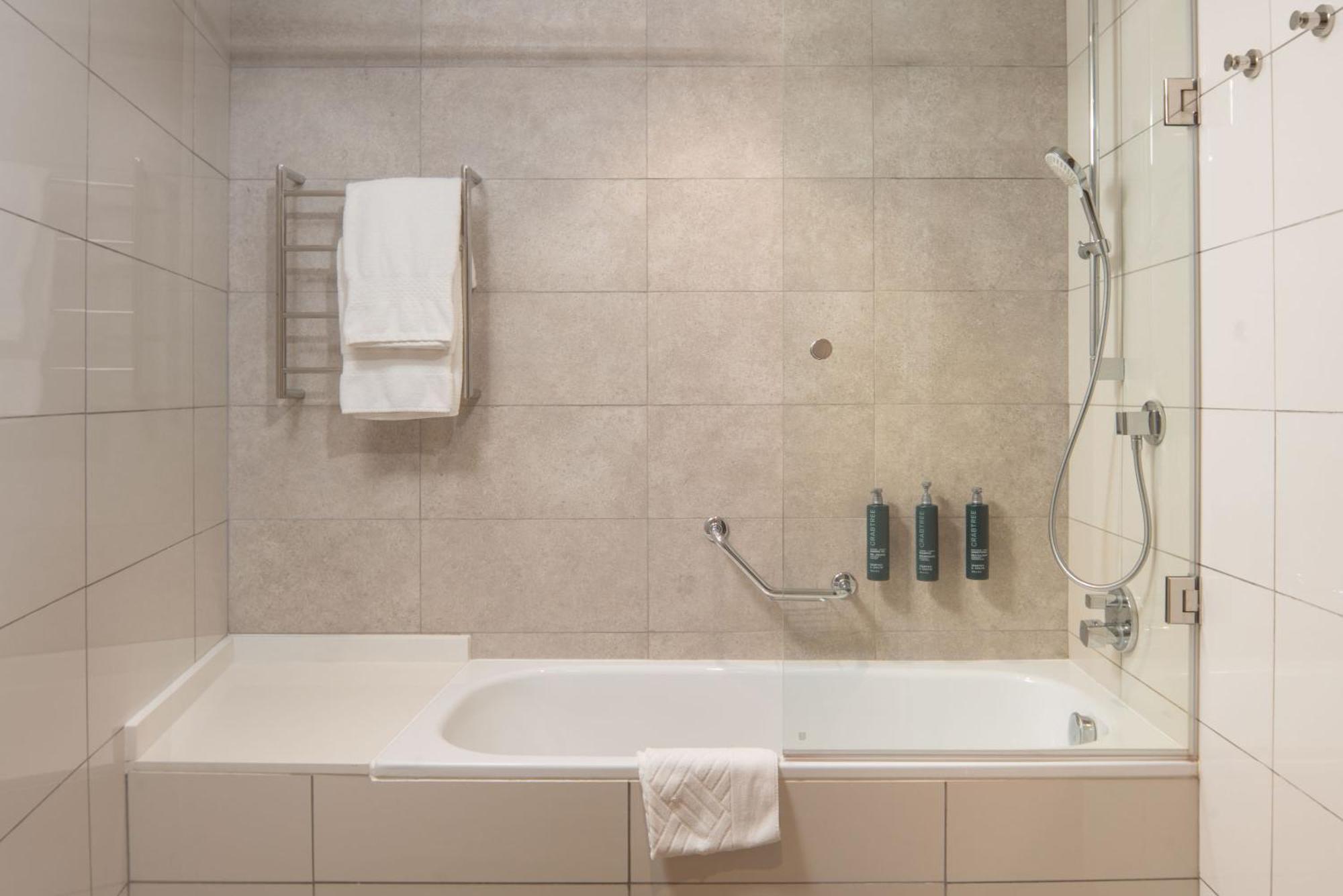 Hilton Garden Inn Mbabane Bagian luar foto